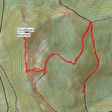 Route leads up 3700-423 to an odd cut that may once have been a road