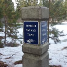 Marker for Sylvan-Summit Park connector trail
