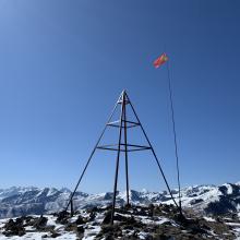 Park Benchmark Summit Pyramid 9,364 feet
