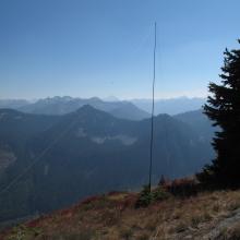20M / 40M antenna with Mount Stuart in the distance