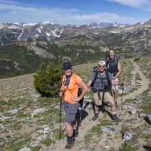 Just below summit of Pyramid Mountain - views are fantastic, and getting better! Photo KG7EJT.