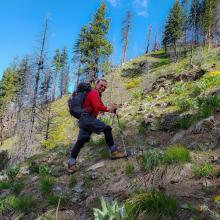 K7MAS making progress up West face of Church Mountain - Photo KG7EJT