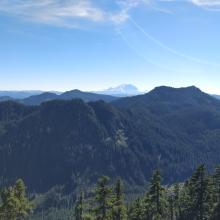 Cascade mountain peaks with Mt. Rainier 