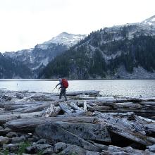 Crossing the logs at the outflow