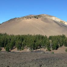 East side of Belknap Crater: ascend on far right not directly