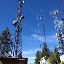 Commerial towers at W7O/SC-099