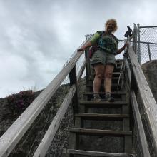 Easy does it, Christina descending